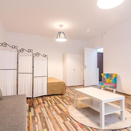 Vlad House Basarabia National Arena Apartment Bukares Bagian luar foto