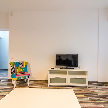Vlad House Basarabia National Arena Apartment Bukares Bagian luar foto