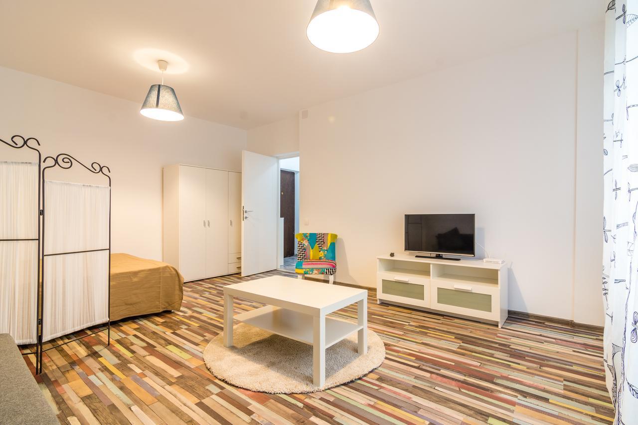 Vlad House Basarabia National Arena Apartment Bukares Bagian luar foto